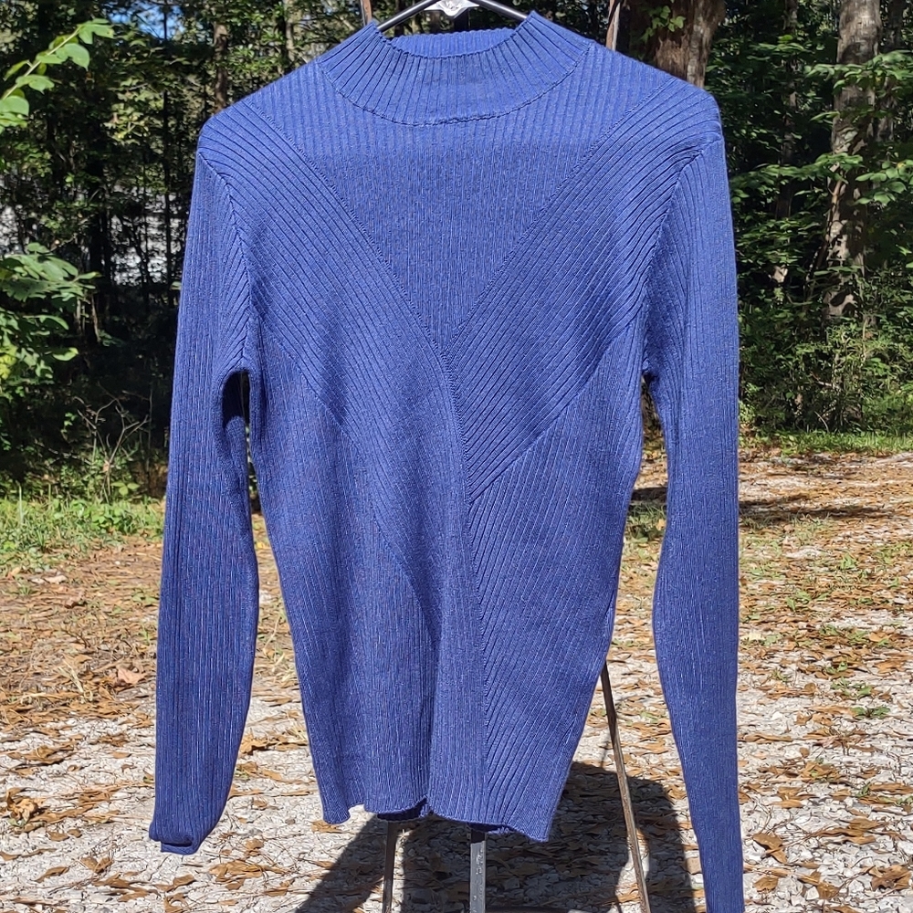 JOAN VASS TURTLENECK SWEATER SZ. M WOMEN'S